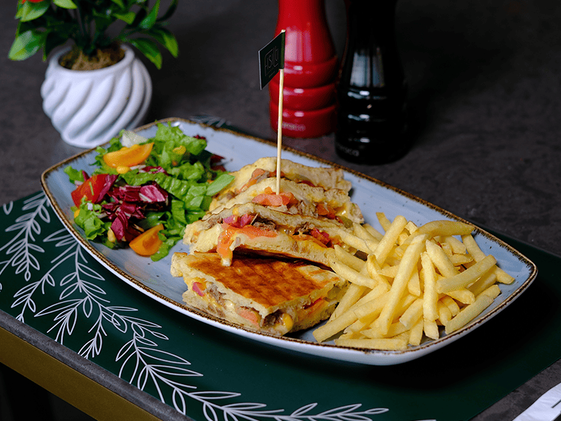 BAZLAMA AYVALIK TOST